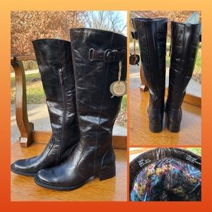 Born Crown Chocolate Leather Boots